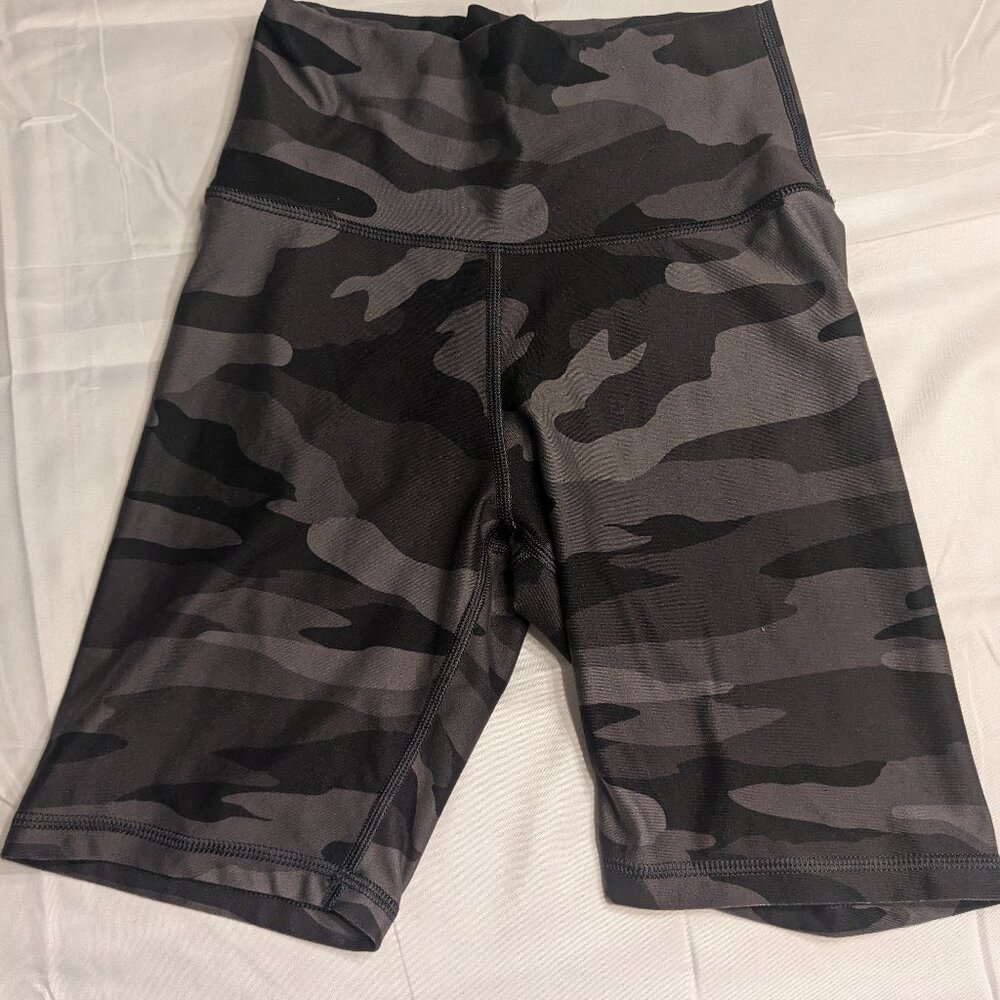 Aerie biker shorts, gray camouflage, size Small